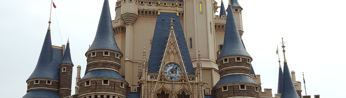 Tokyo_Disneyland_castle